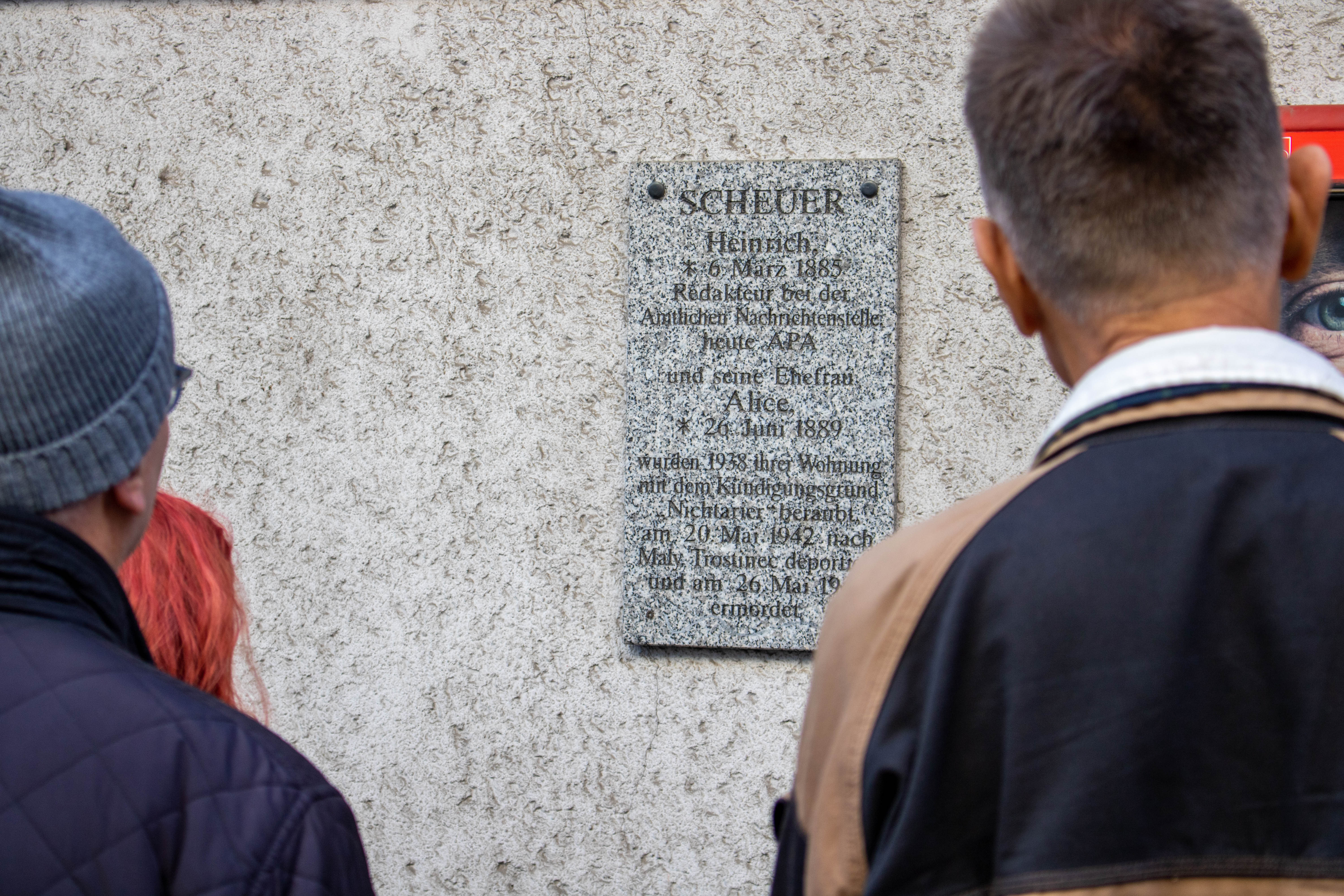 Alice und Heinrich Scheuer Hof